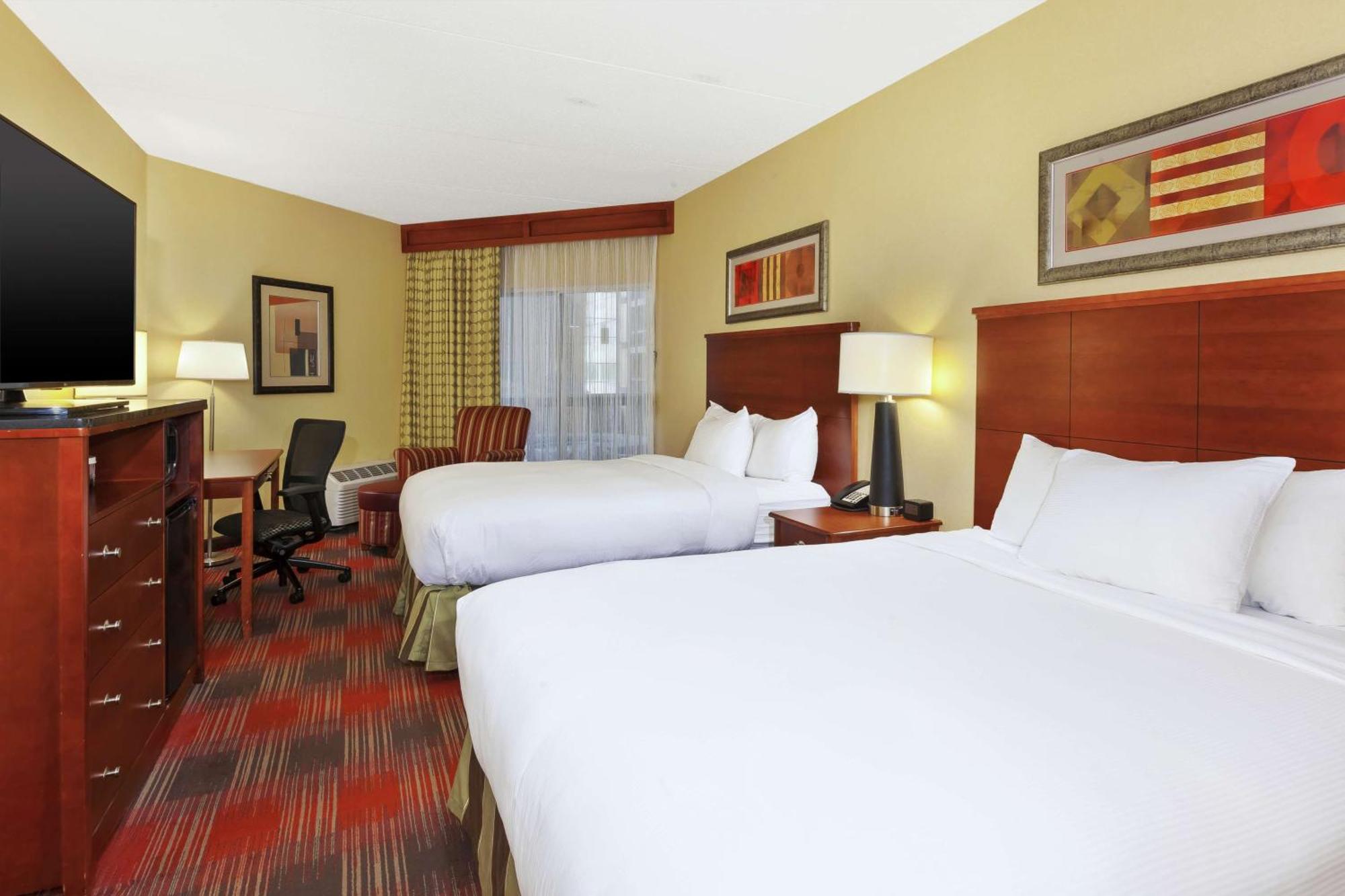 Doubletree By Hilton Holland Hotell Exteriör bild