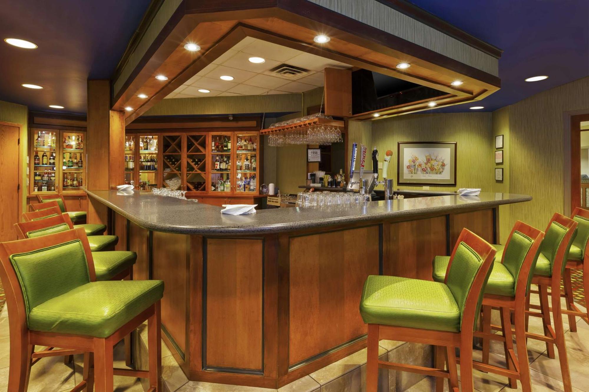 Doubletree By Hilton Holland Hotell Exteriör bild