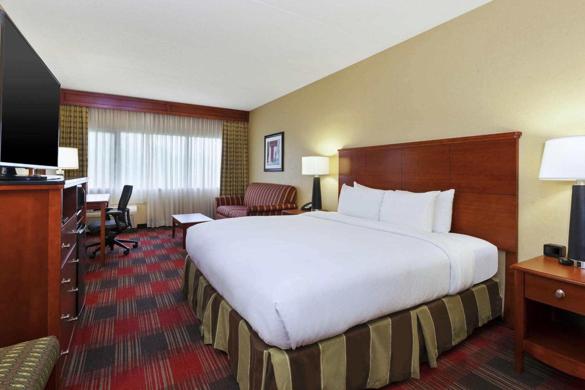 Doubletree By Hilton Holland Hotell Exteriör bild